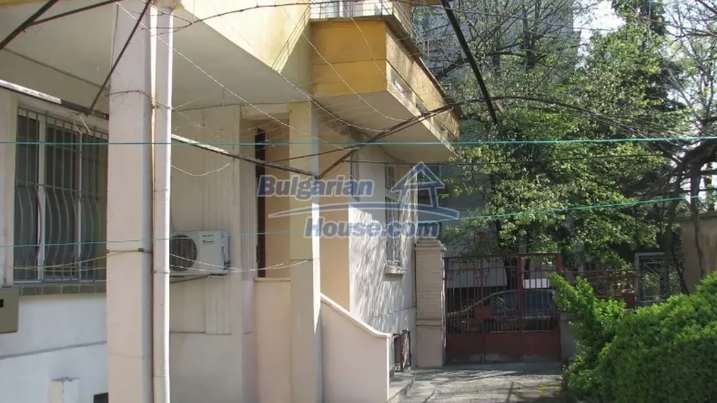 Spacious Stara Zagora Home: 230m² – Central Location - Image 1