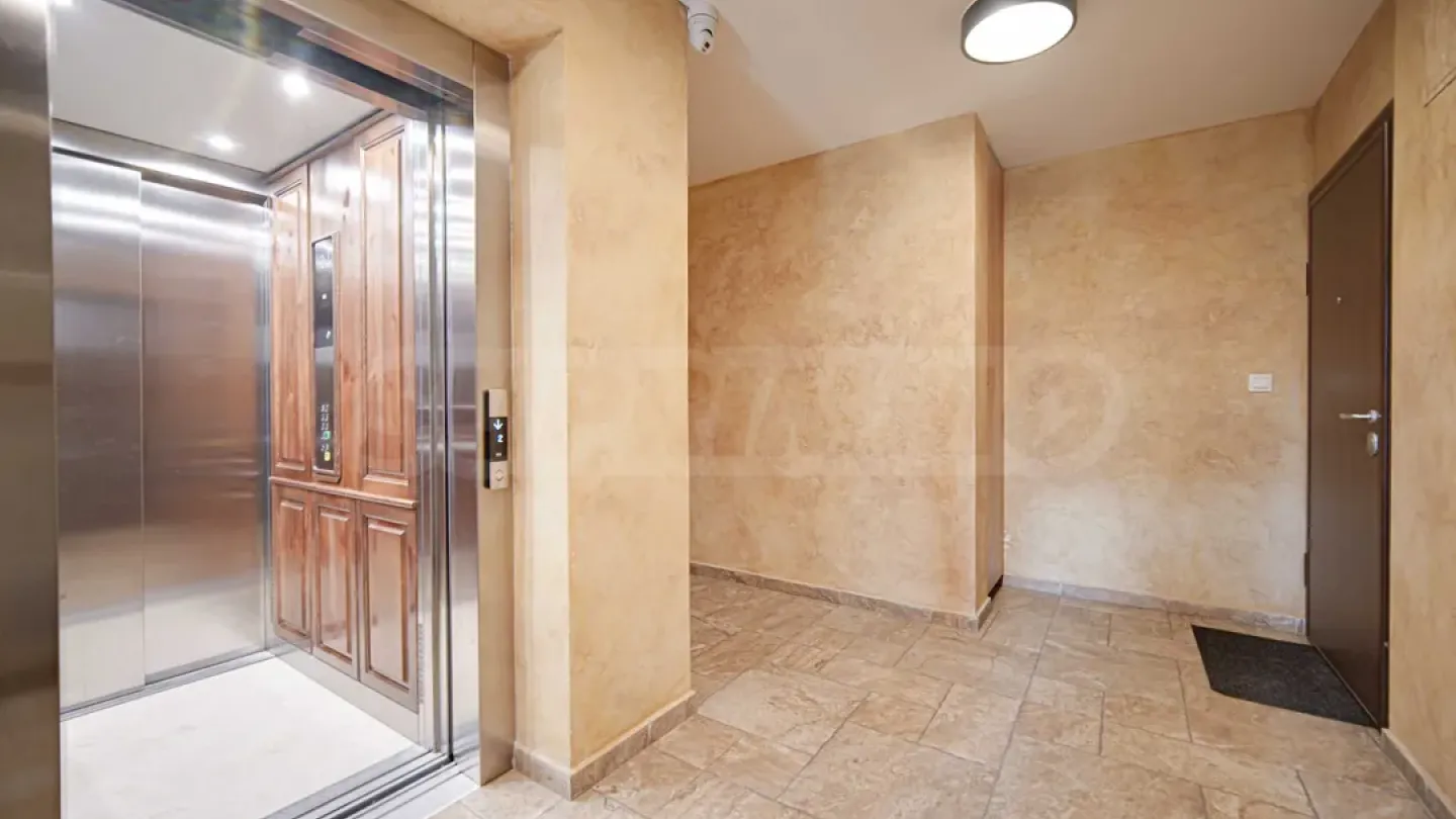 Spacious Fully Furnished Apartment in Sofia's Drvenchesi Area - Image 5