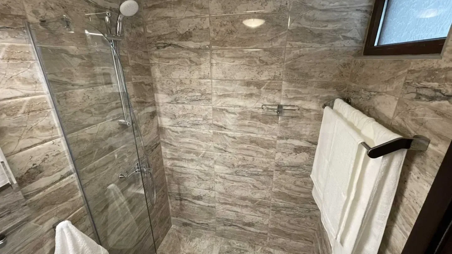 Stylish Varna Studio Apartment - Fully Furnished, Modern Design - Image 5