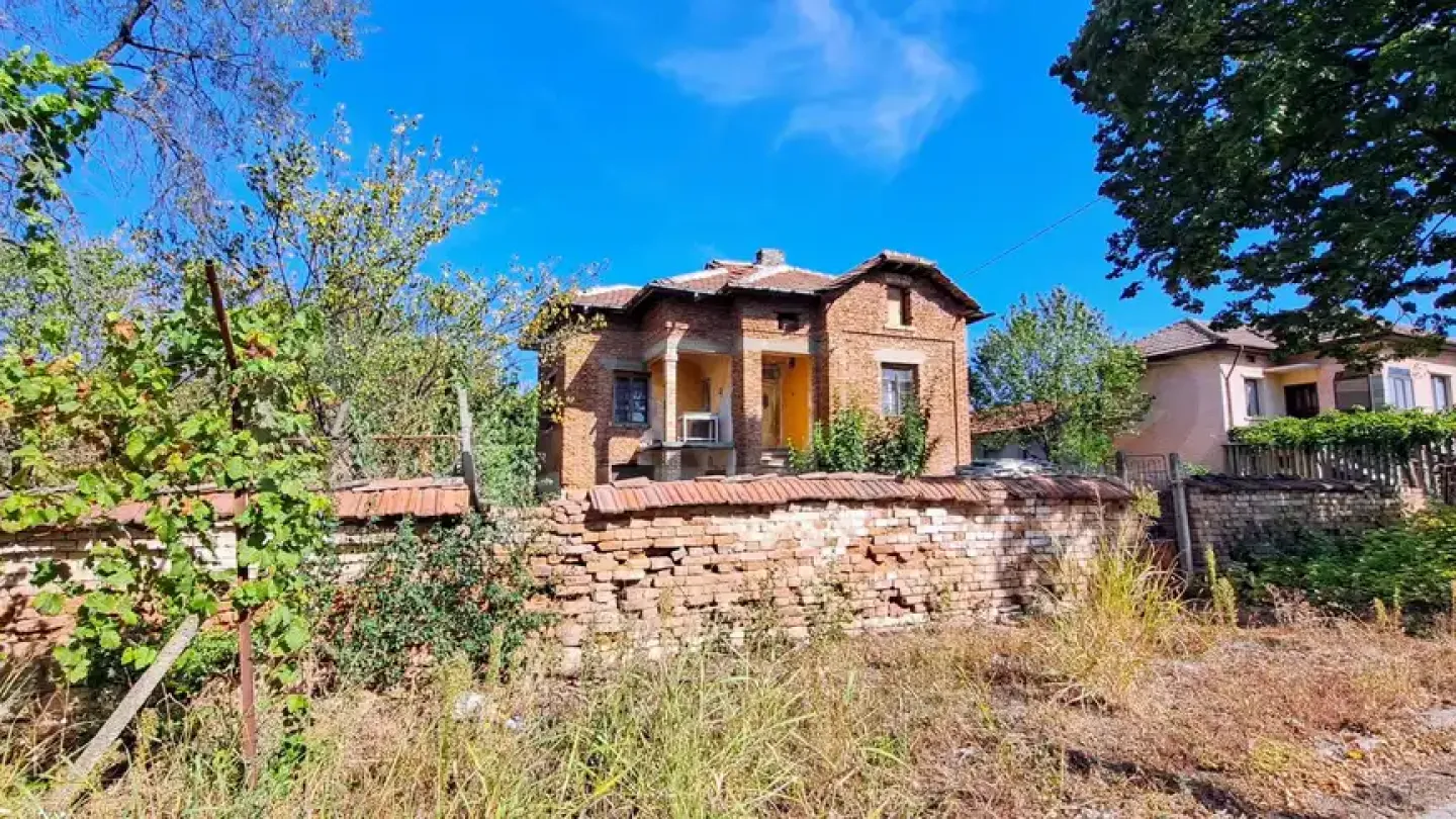 Charming House with Land Near Pleven – Renovate & Expand - Image 3