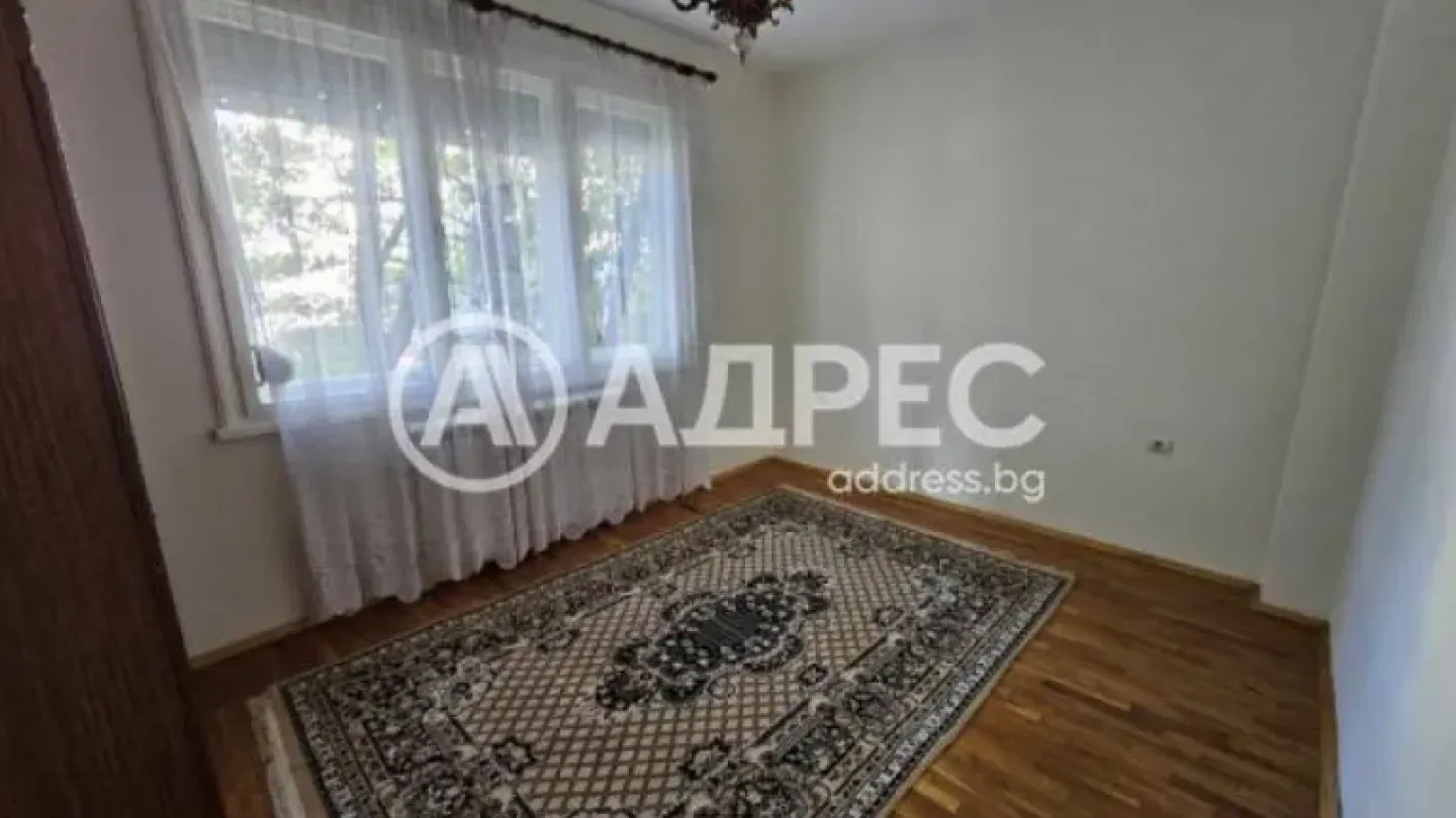 Spacious Fully Furnished 2-Bedroom Apartment in Stara Zagora - Image 2