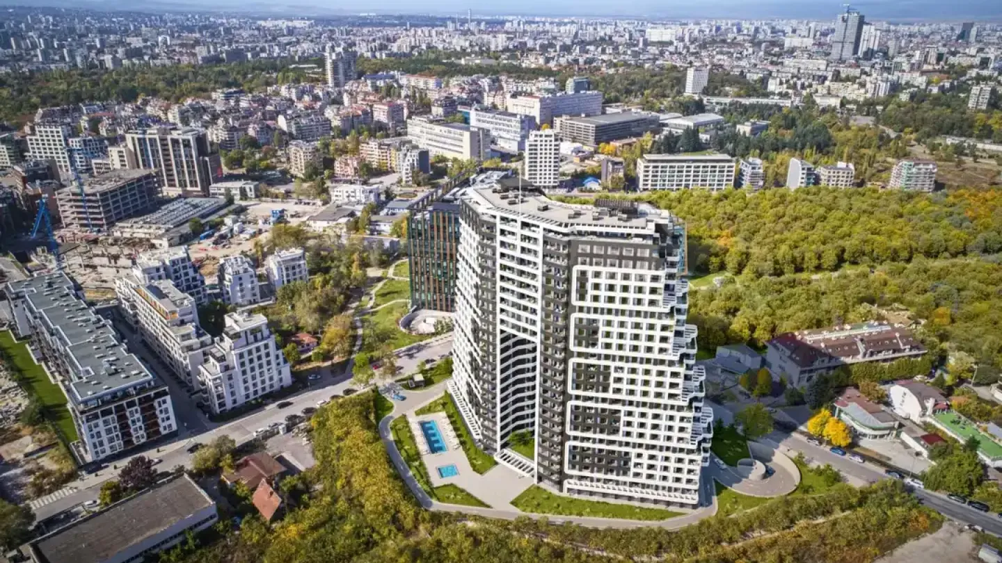 Spacious 2-Bedroom Apartment in Twin Tower Complex - Image 2