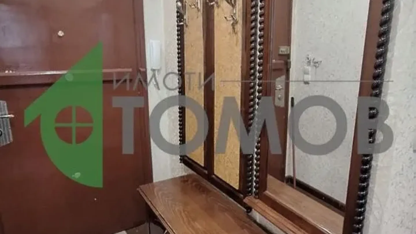 Spacious Three-Bedroom Apartment in Central Stara Zagora for Sale - Image 3