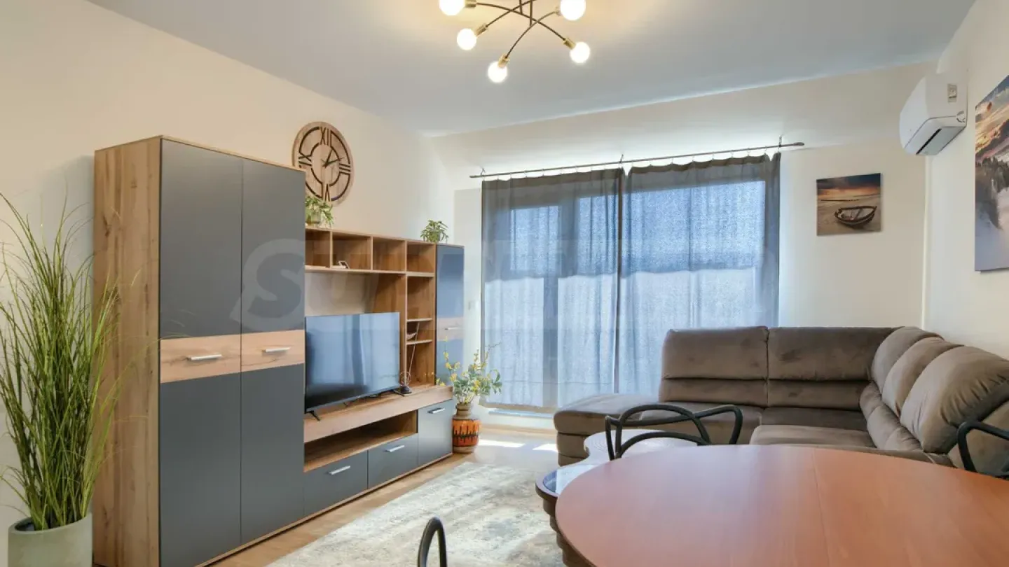Stylish 2-Bedroom Apartment in Plovdiv Center - Image 2