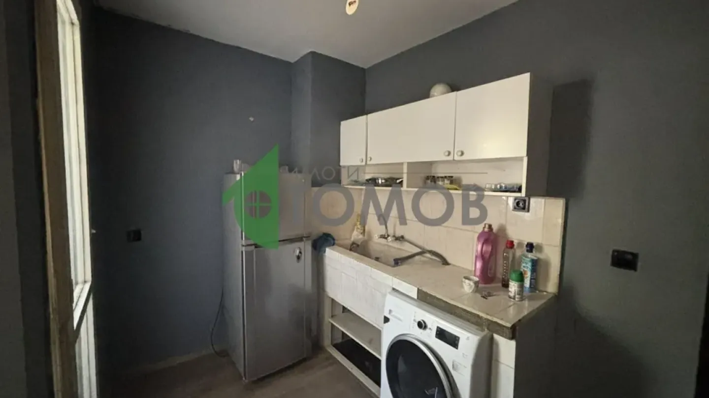 Spacious Fully Furnished 2-Bedroom Apartment in Stara Zagora, Bulgaria - Image 3