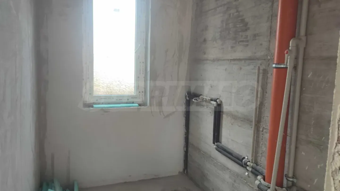 Spacious 3-Bedroom Apartment in "Belomorski", Plovdiv - Image 1