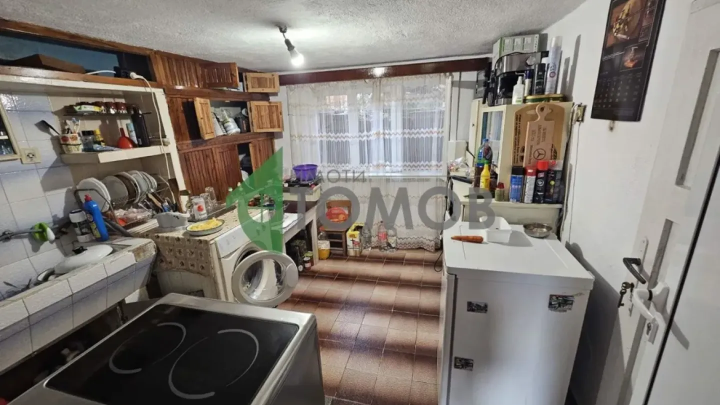 Spacious Fully Furnished House in Makledonki, Stara Zagora - Image 3