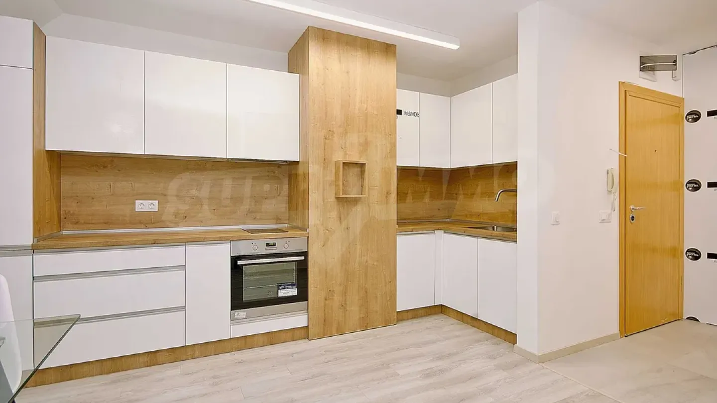 Stylish 3 Bedroom Apartment in Vodolei 2 Complex, Sofia - Image 5