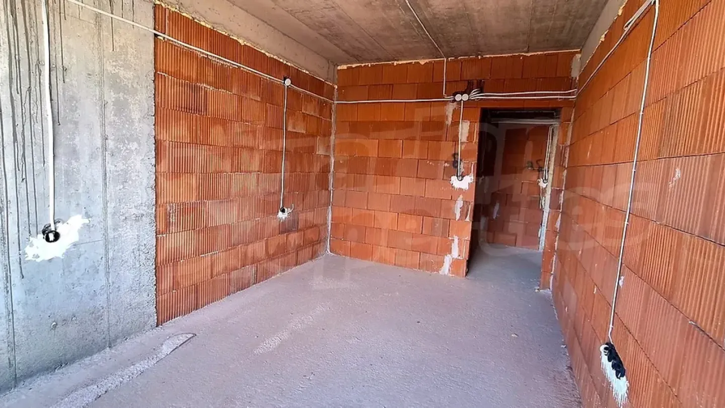 Spacious 1-Bedroom Apartment in Plovdiv - Modern & Convenient Living - Image 1