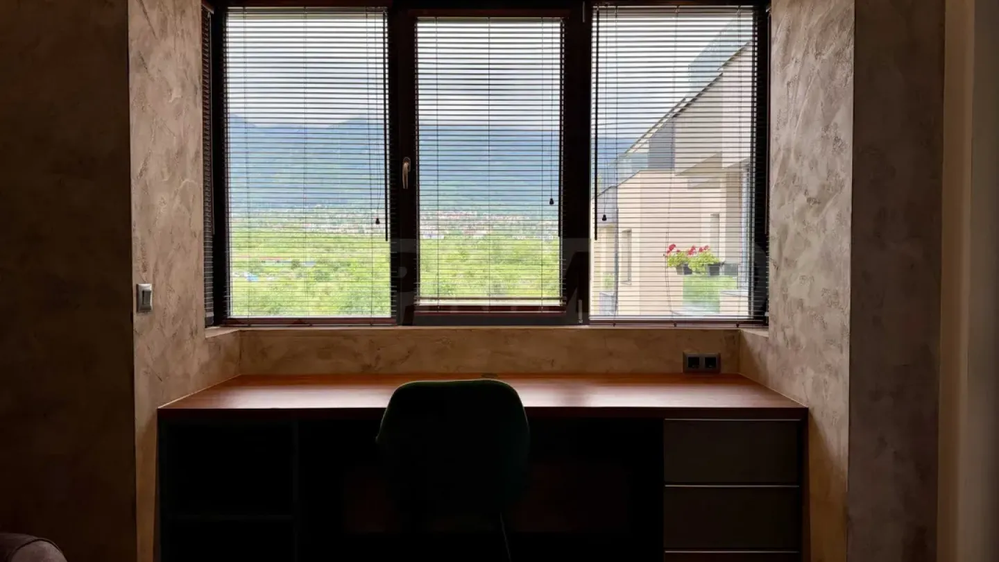 Stylish Two-Bedroom Apartment in Sofia's Elite Complex - Image 4