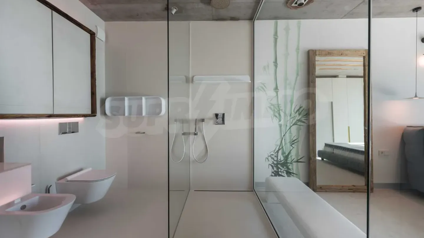 Luxury 3BR Apartment - Sea View, Varna - Image 2