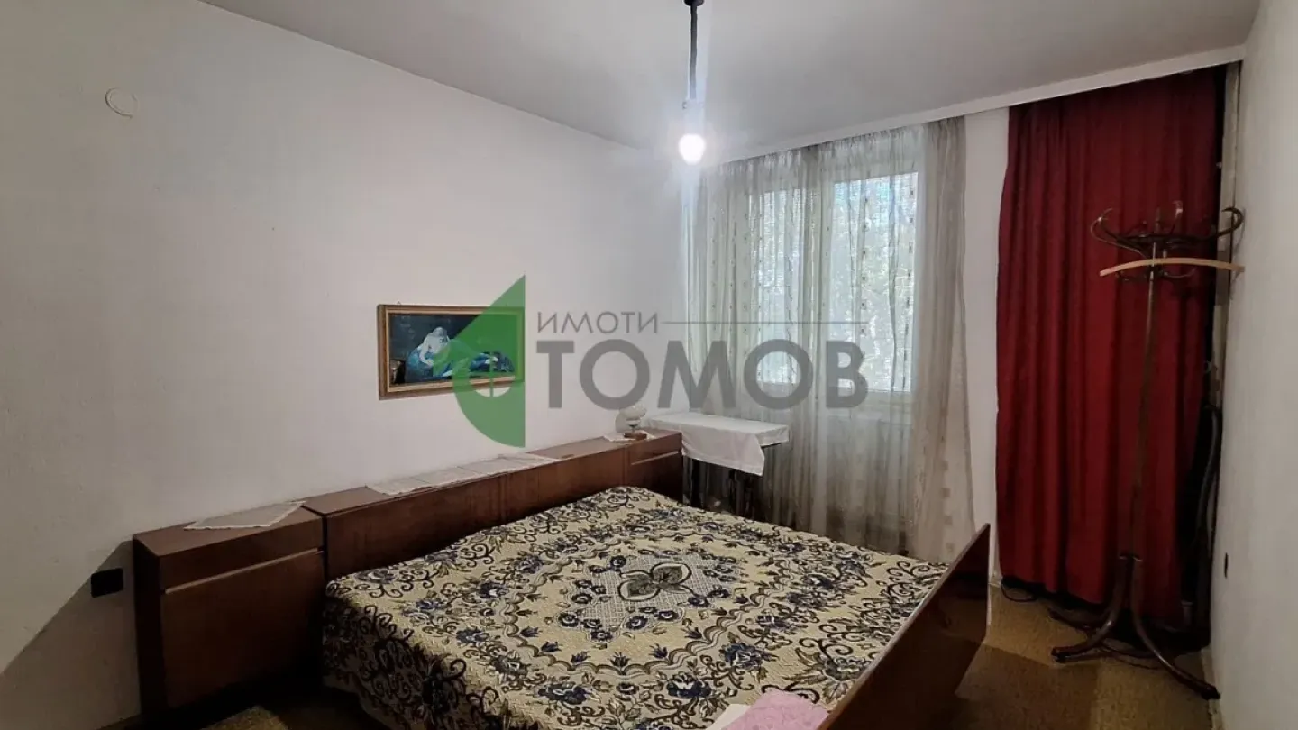 Spacious 3-Bedroom Apartment in Stara Zagora Center – Great Value - Image 3