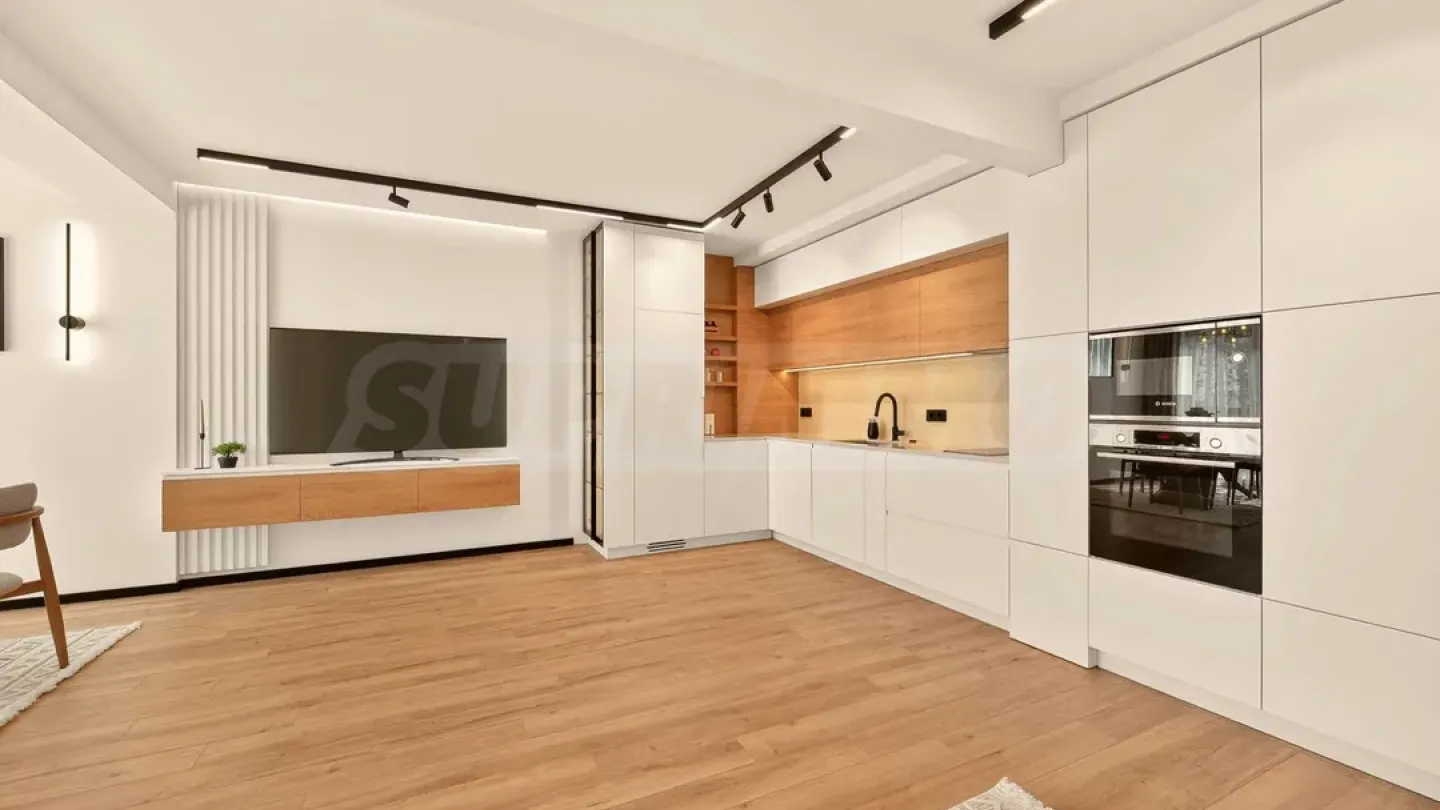 Spacious, Fully Furnished Apartment in Varna's Sea Garden - Image 2