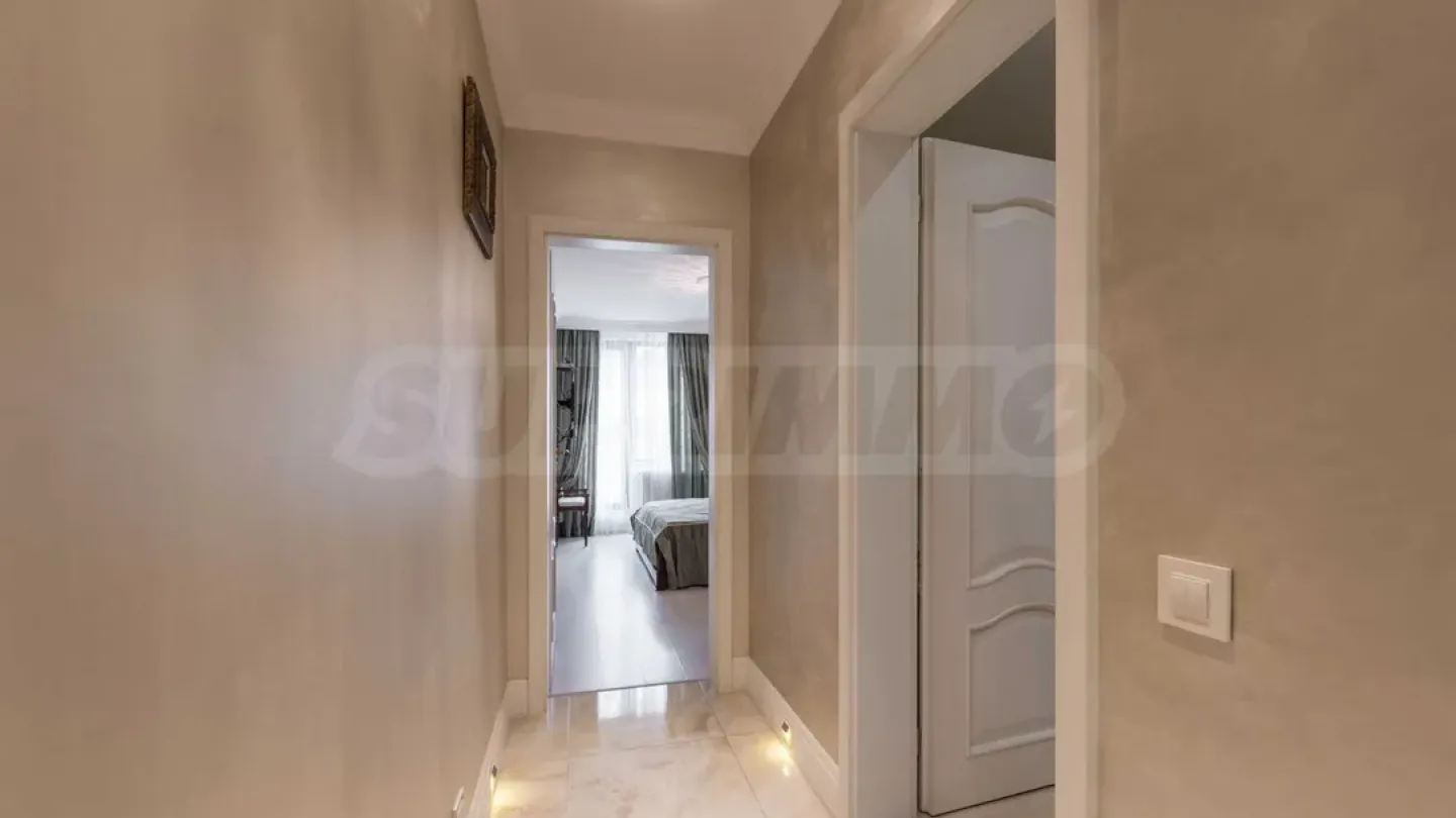 Luxury 4BR Apartment - Varna Center, Sea View - Image 2