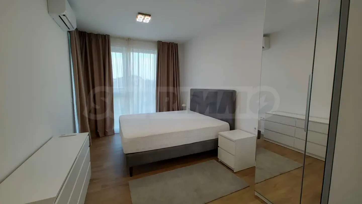 Spacious 3-Bedroom Apartment in Reina Sofia, Bulgaria - Image 1