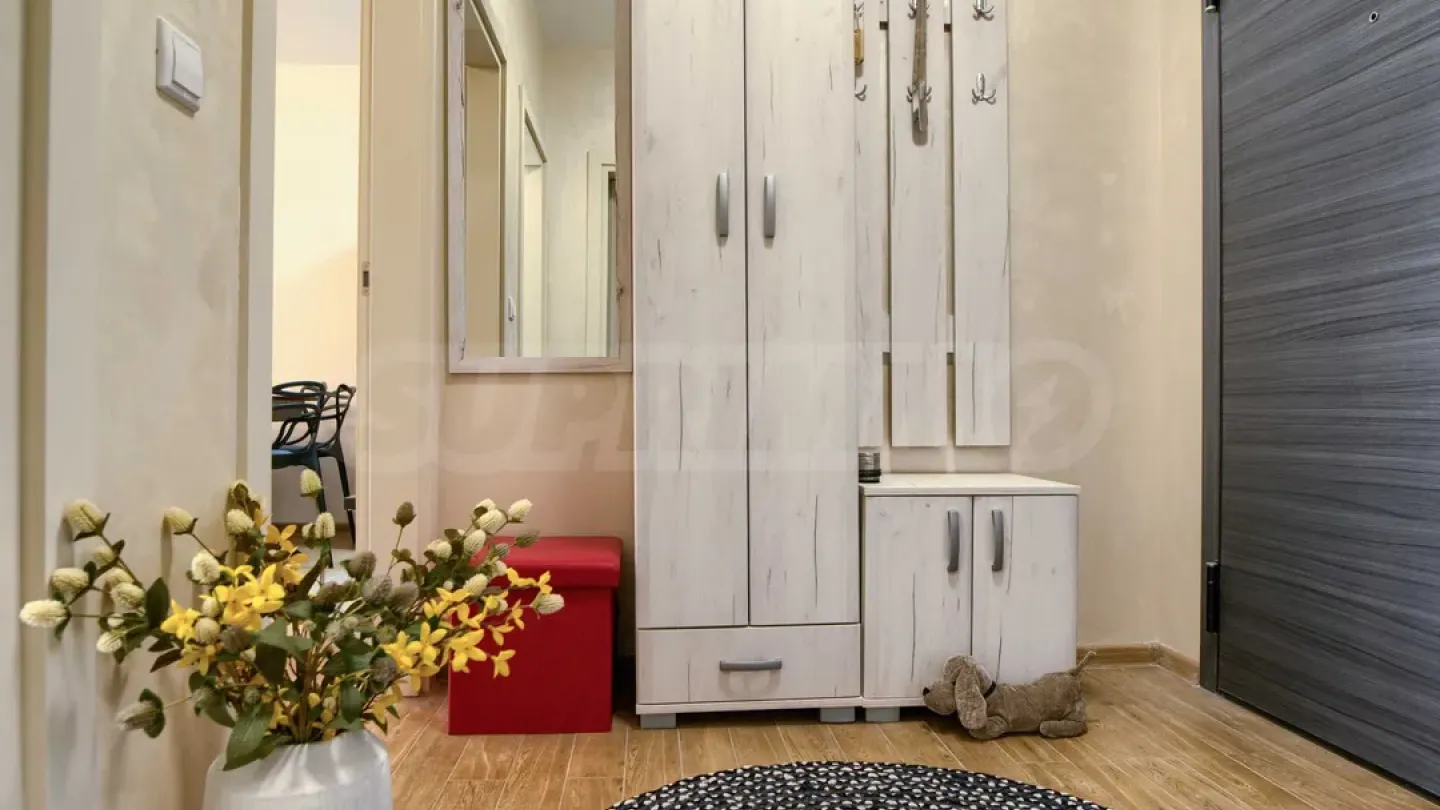Stylish 2-Bedroom Apartment in Plovdiv Center - Image 5