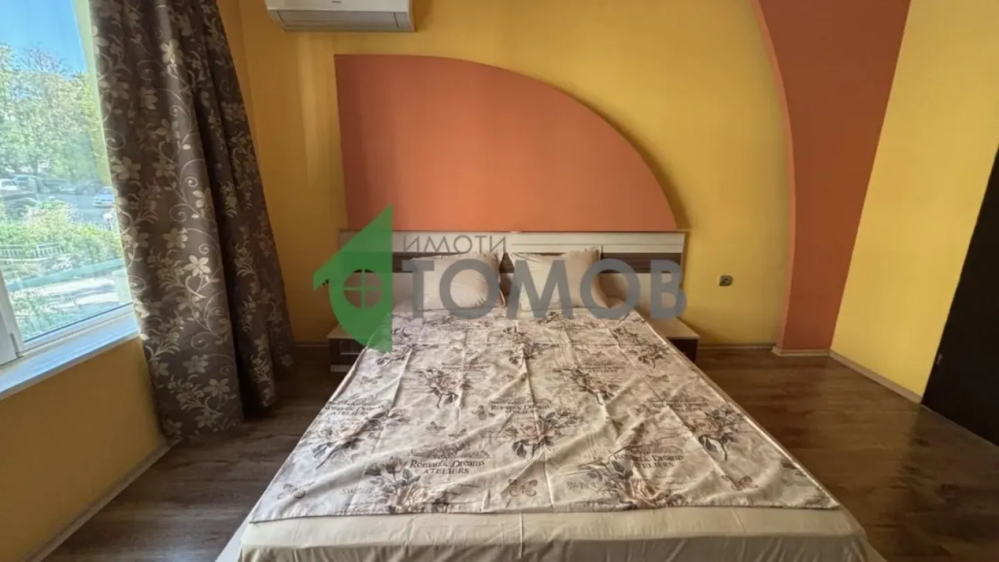 Spacious Fully Furnished Three-Bedroom Apartment in Stara Zagora - Image 2