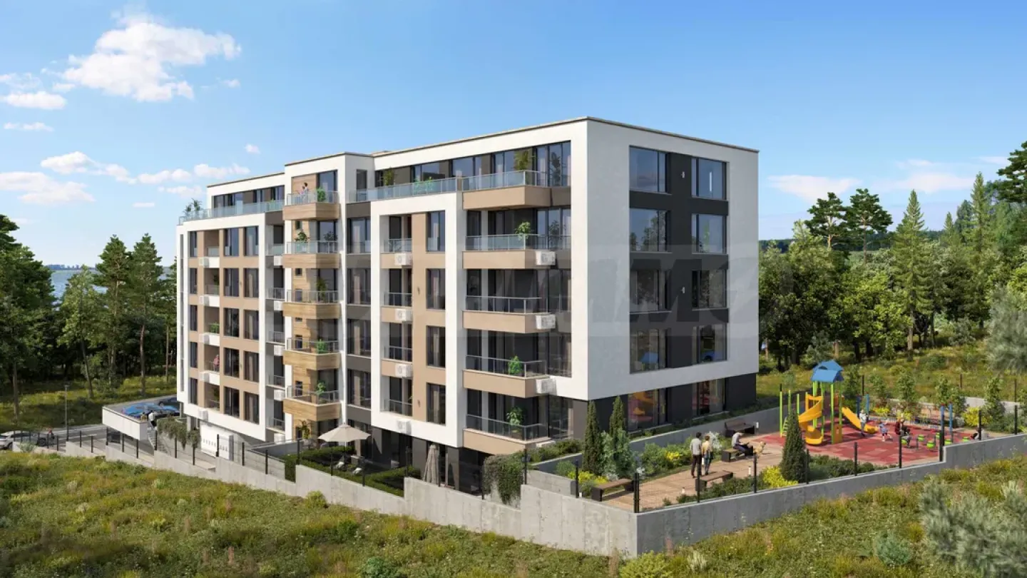 Spacious 2-Bedroom Apartment with Private Garden in Burgas - Image 2