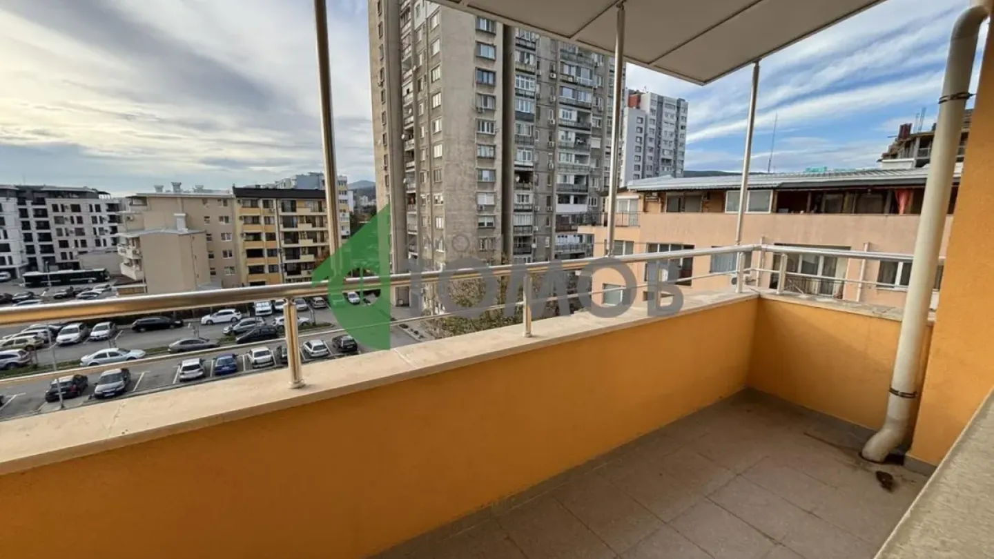 Spacious 3-Bedroom Apartment in Sunny Samara 3, Stara Zagora - Image 2