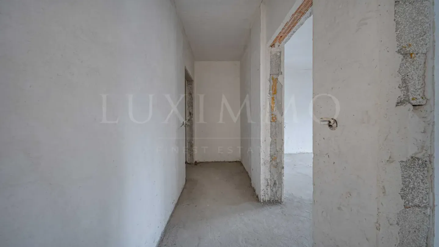 Spacious Two-Bedroom Apartment in Sofia's Central Vazrazhdane District - Image 2