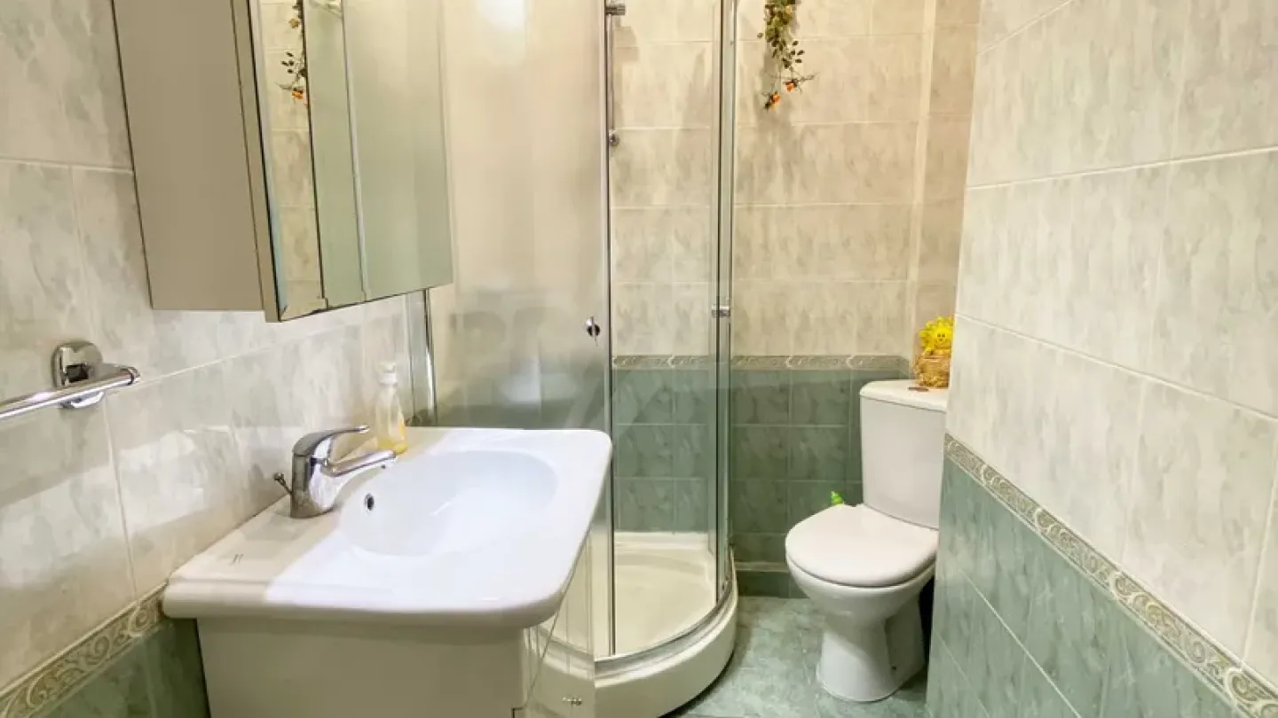 Spacious 3-Bedroom Apartment Near Plovdiv Hills - Fully Furnished - Image 5