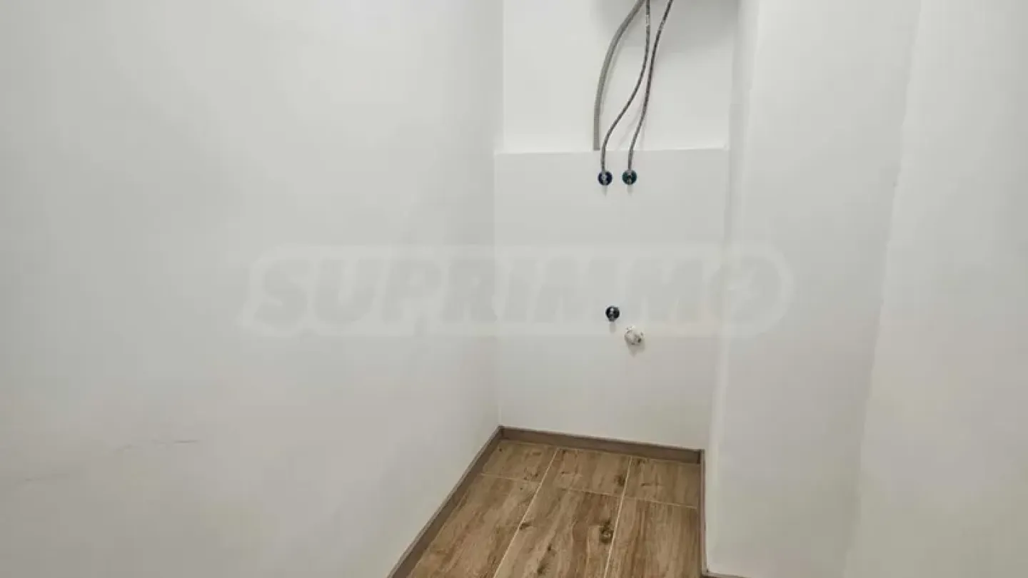 Spacious Apartment with Panoramic Views in Varna, Bulgaria - Image 2