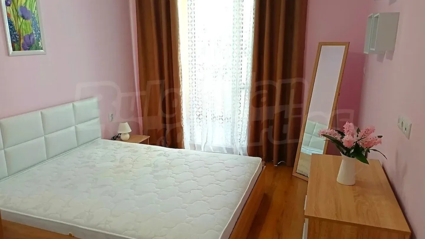 Luxurious Fully Furnished 1-Bedroom Apartment Near Artillery Park - Image 4