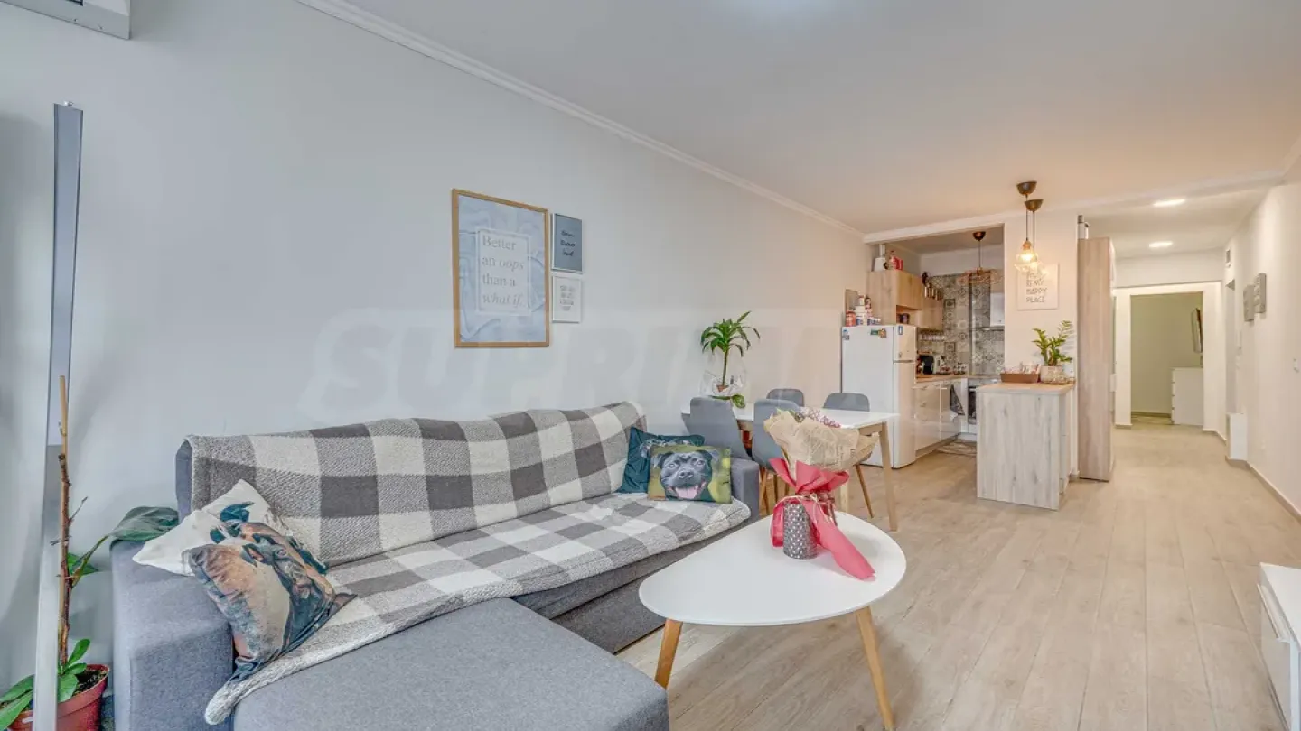 Spacious, Fully Furnished Apartment in Sofia's Polygon District - Image 3