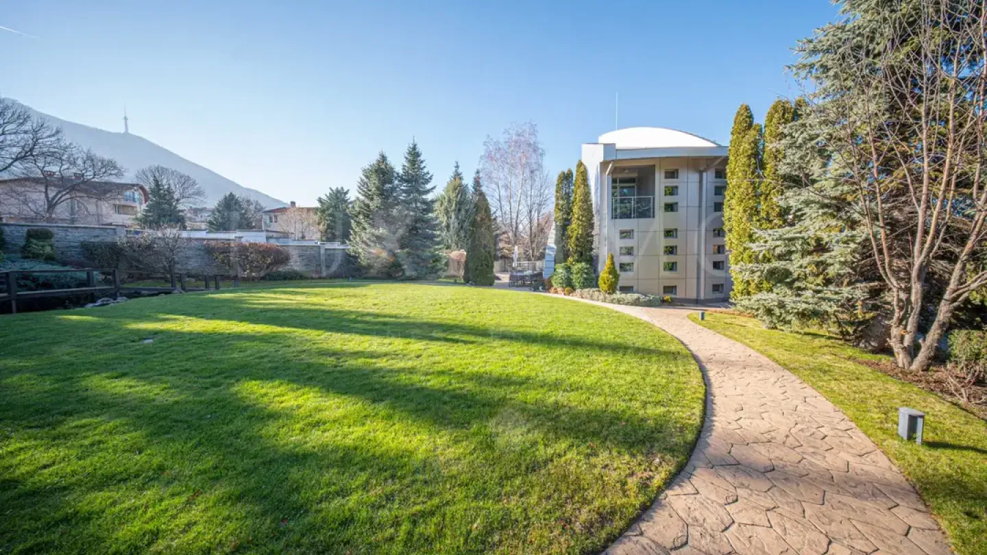 Luxury Designer House with Pool in Boyana, Sofia, Bulgaria - Image 3