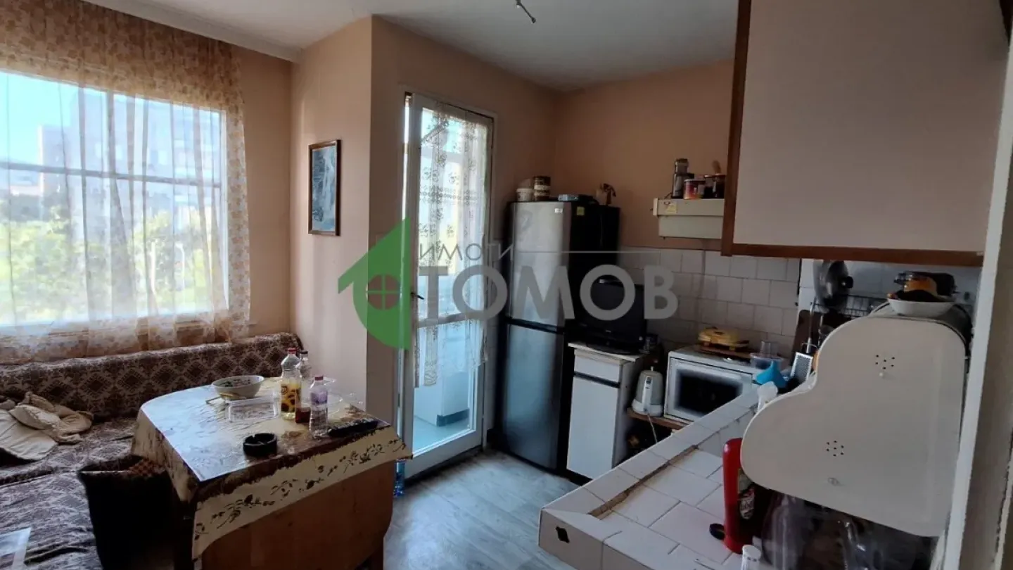 Spacious Three-Bedroom Apartment in Slavyanov, Stara Zagora - €92,000 - Image 1