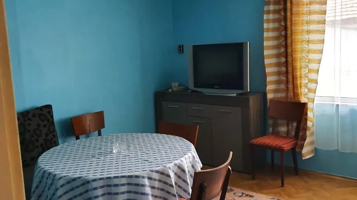 Charming Two-Bedroom House with Garden in Varna’s Troшеvo - Image 3