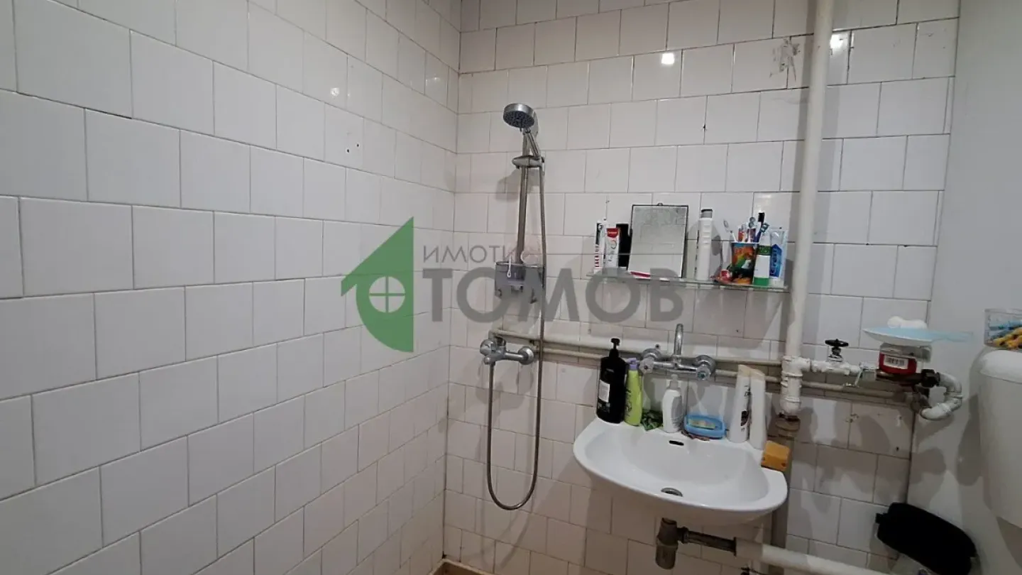 Spacious Three-Bedroom Apartment in Slavyanov, Stara Zagora - €92,000 - Image 3
