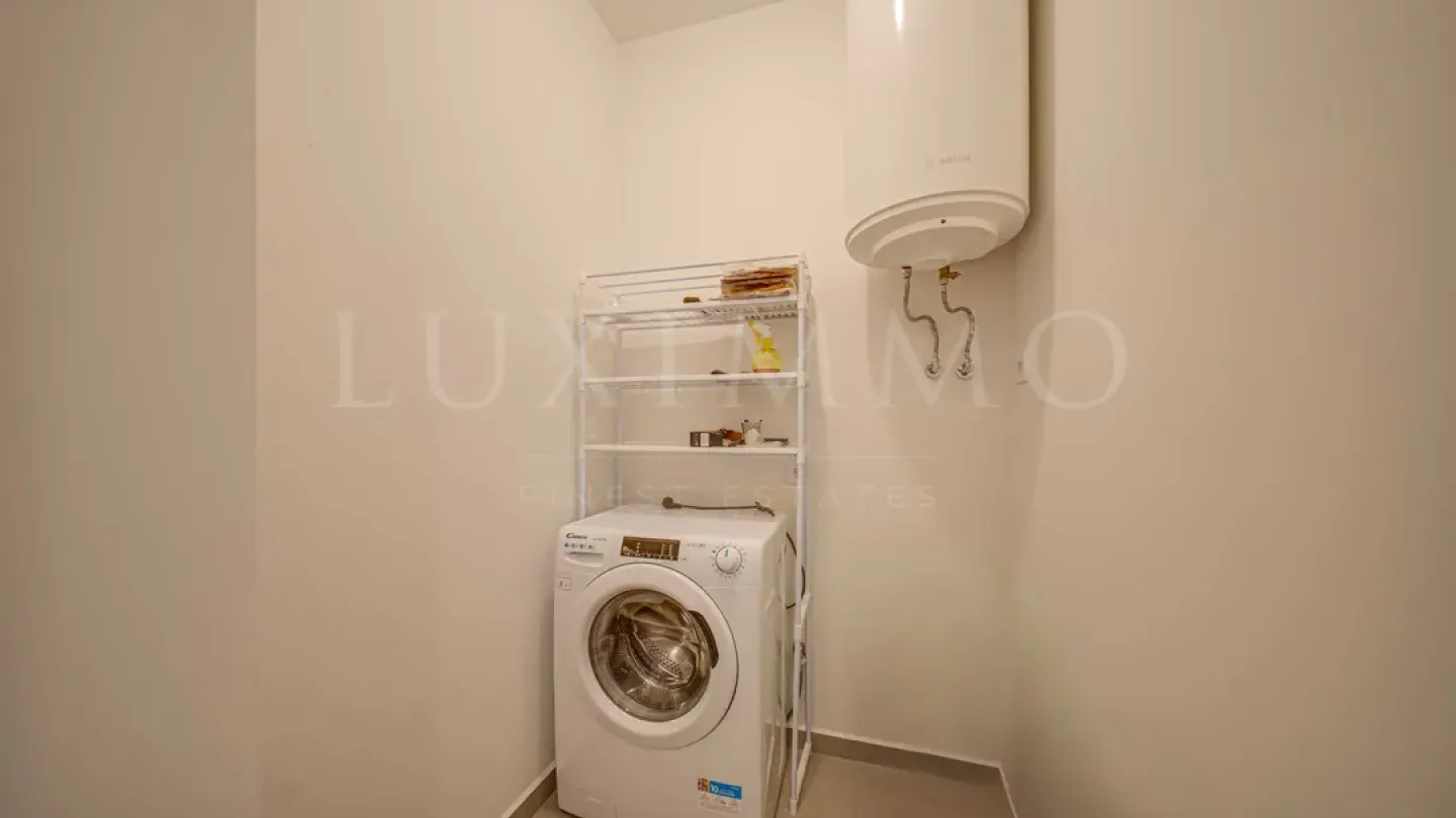 Spacious, Fully Furnished Apartment in Gated Sofia Complex - Vitosha View - Image 5