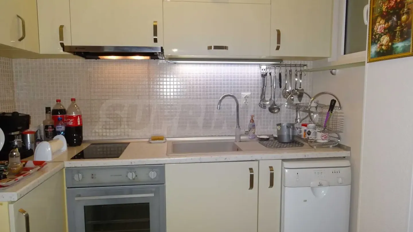 Spacious 3-Bedroom Apartment Near Varna University - Image 3