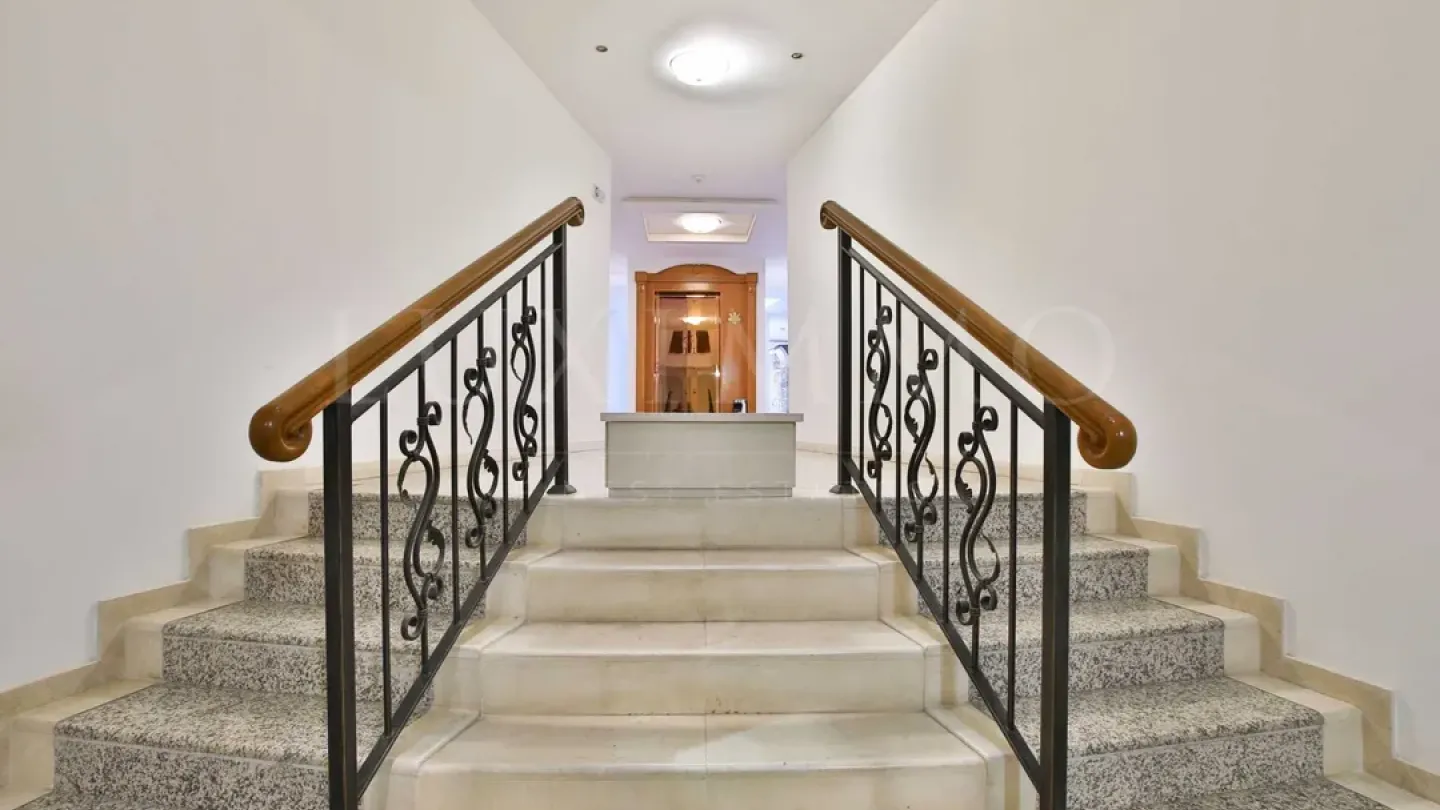 Stylish One-Bedroom Apartment in Briz District, Varna – Fully Furnished - Image 5