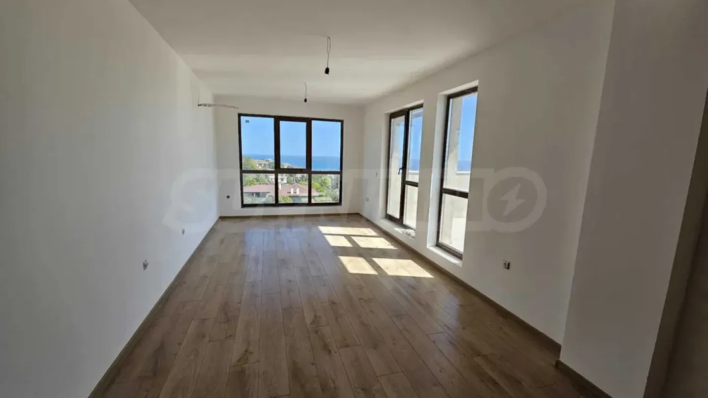 Sea View 3 Bed Apartment - Varna, Bulgaria - Image 2