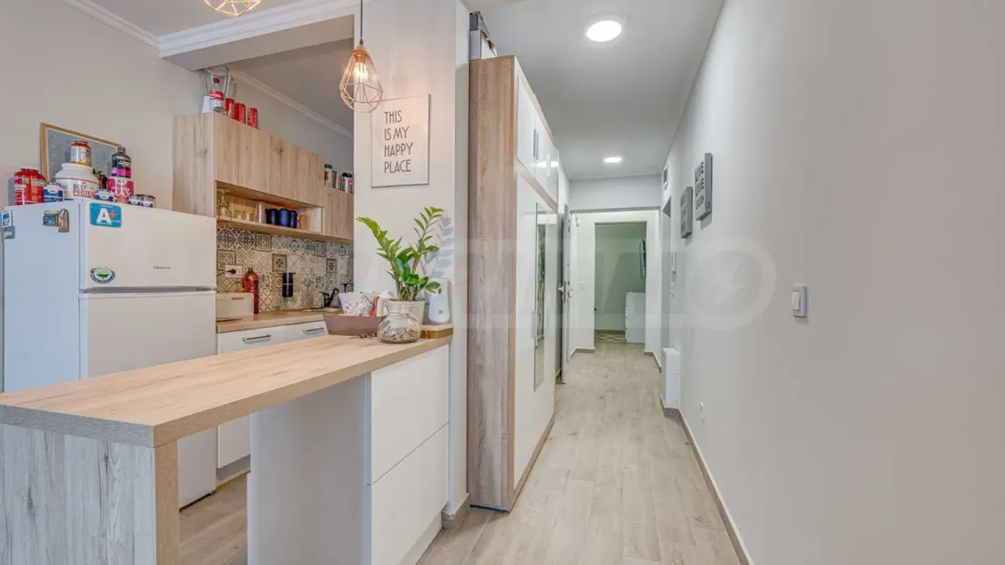 Spacious, Fully Furnished Apartment in Sofia's Polygon District - Image 2