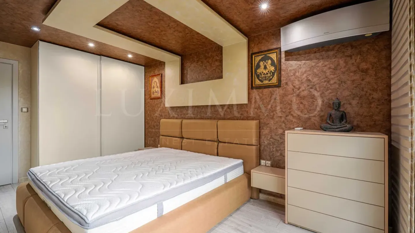 Elegant 2-Bedroom Apartment Near Bunardzhik Park - Image 4