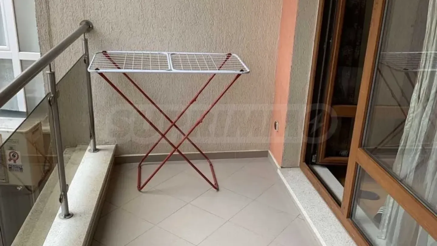 Spacious Mountain View Apartment in Sofia's Vitosha Quarter - Image 4