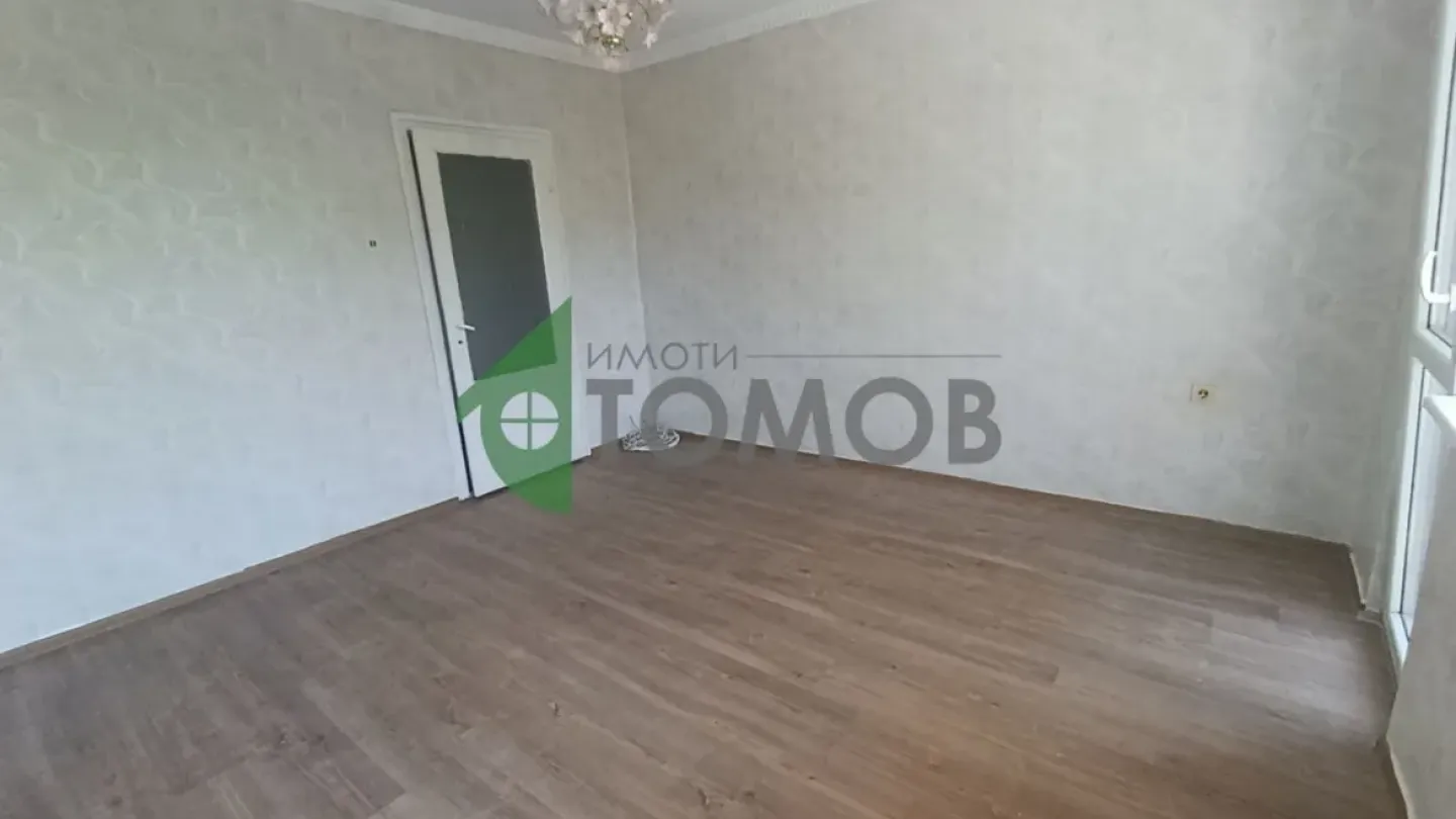 Stylish One-Bedroom Apartment in the Heart of Stara Zagora, Bulgaria - Image 4