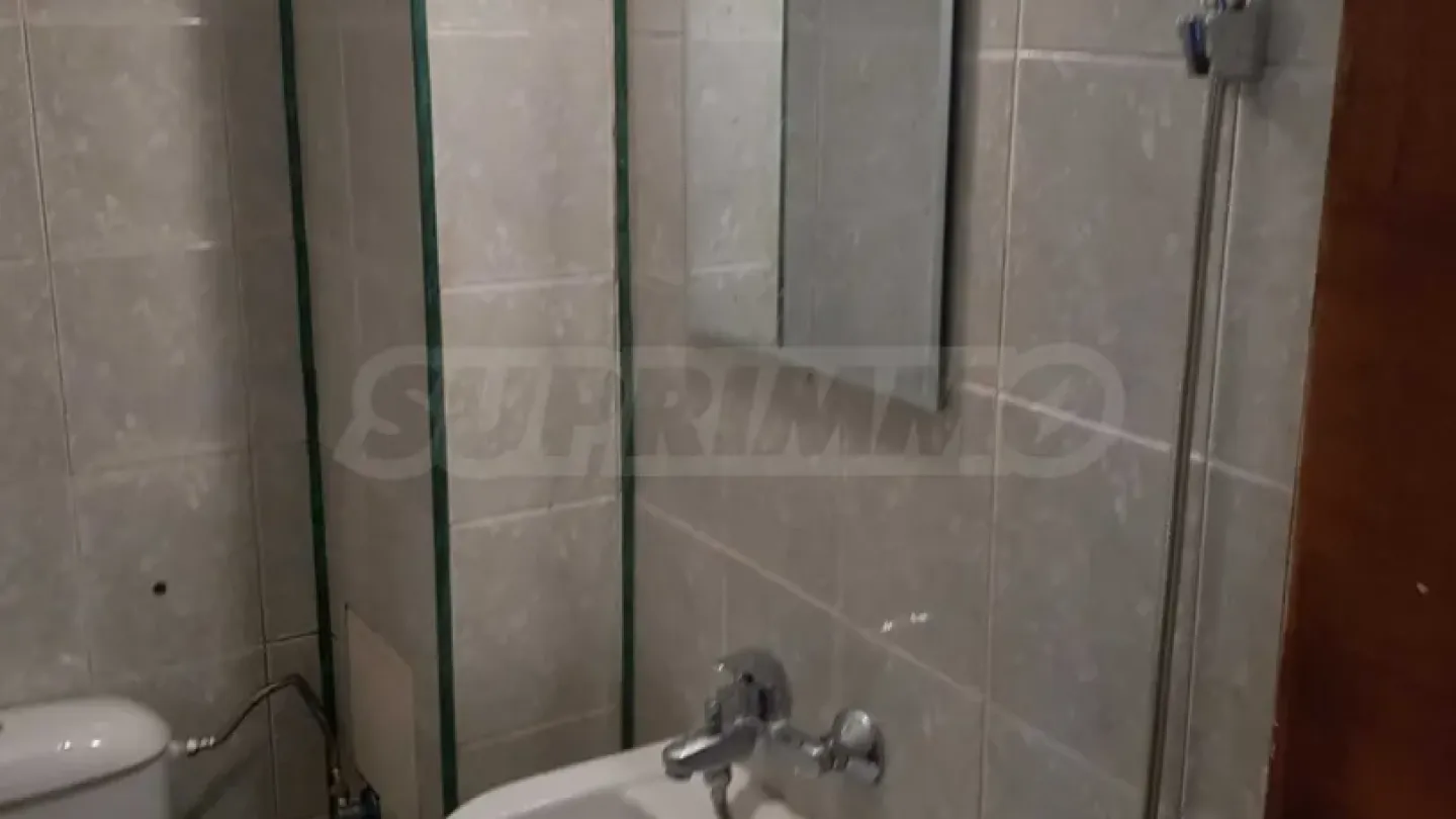 Stylish Burgas Apartment – Beachfront & Fully Furnished - Image 4