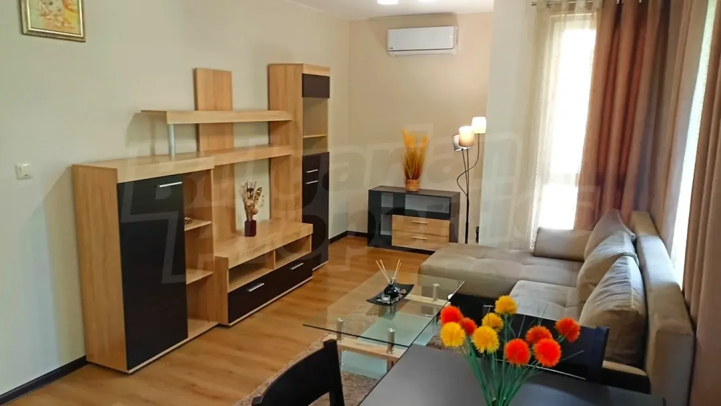 Luxurious Fully Furnished 1-Bedroom Apartment Near Artillery Park - Image 1