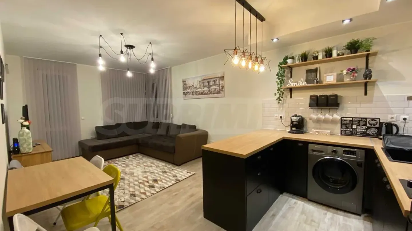 Spacious, Fully Furnished Apartment with Sea Views in Varna - Image 2