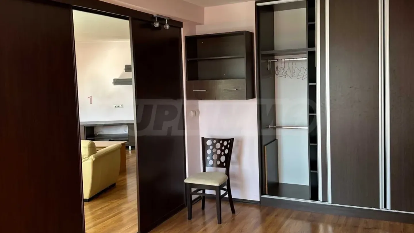 Spacious Apartment with Panoramic Vitosha Views, Sofia - Image 5