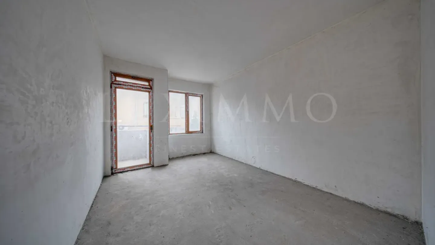 Spacious Two-Bedroom Apartment in Sofia's Central Vazrazhdane District - Image 3