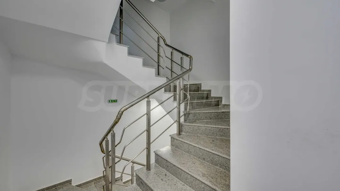 Spacious 2-Bedroom Apartment Near "Nadezhda" Metro - Image 3