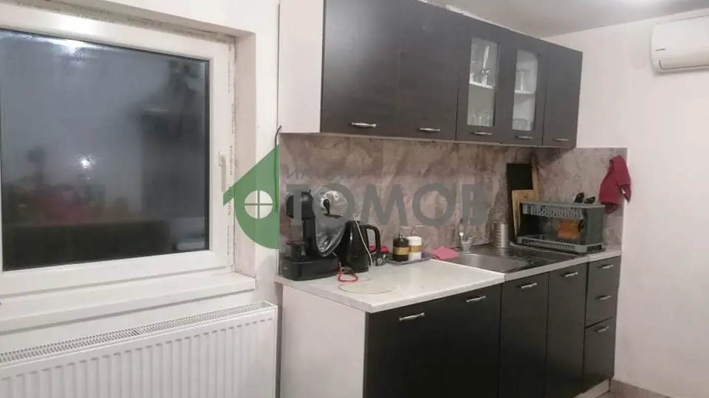 Spacious Brick House Near Ruse with Garden - Image 3