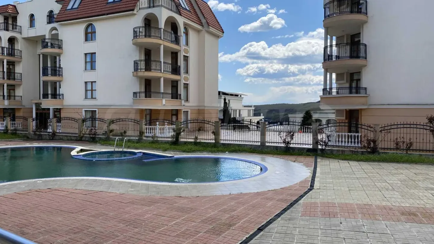 Fully Furnished 1-Bedroom Apartment by the Beach in Sinemorets - Image 2