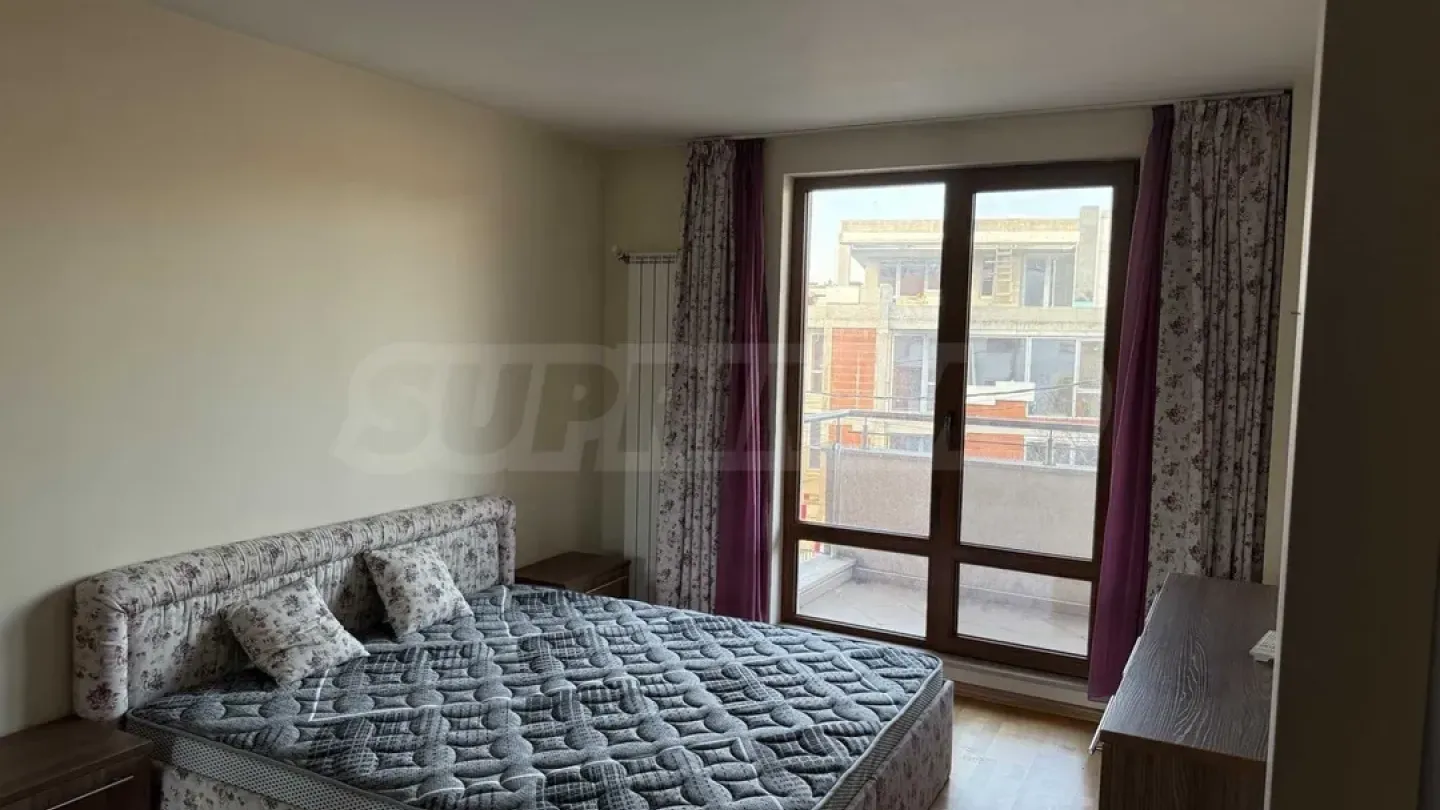 Spacious Mountain View Apartment in Sofia's Vitosha Quarter - Image 2