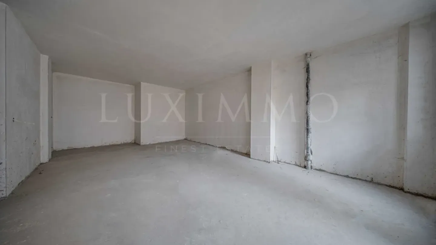 Spacious Two-Bedroom Apartment in Sofia's Central Vazrazhdane District - Image 5